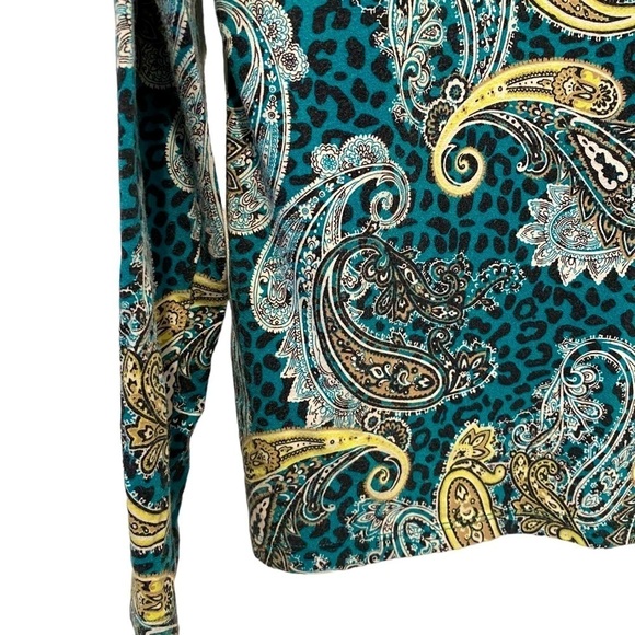 Long sleeve tee. Great green and yellow contemporary print. Scoop neck. Small
C - Picture 5 of 5